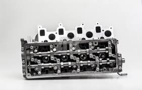 CABEZA DE MOTOR CRAFTER 2.0 TDI C/ ARBOL (14-18) & TORNILLOS CKUB ENGINE